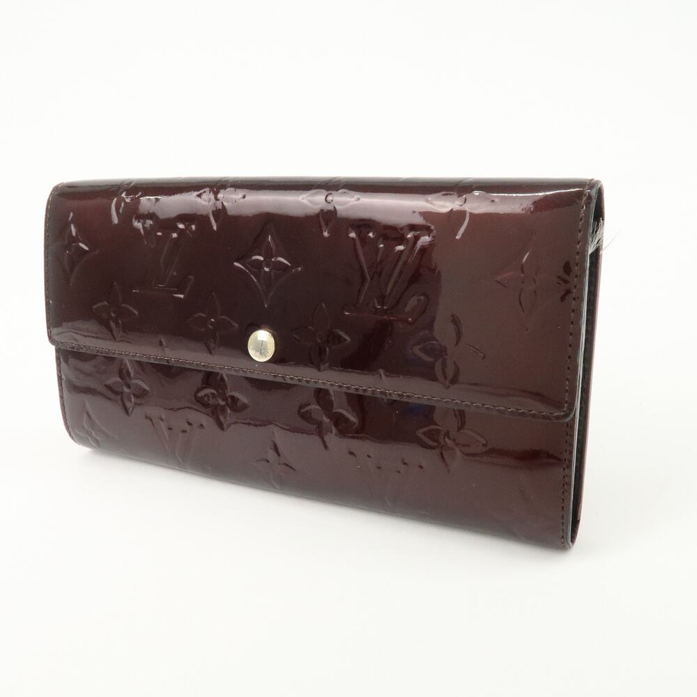 💎✨BEAUTIFUL✨💎AUTHENTIC LV Vernis Portefeuille Sarah Wallet Amarante